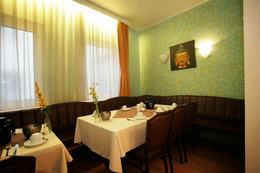 Hotel An Der Oper Duesseldorf Exteriör bild